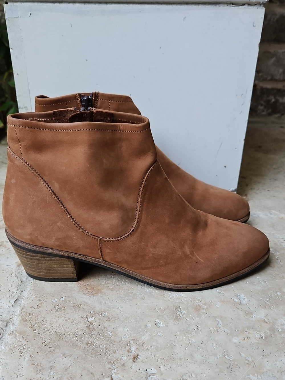 Avellini Made In Italy Suede Leather Women’s Brown Suede Ankle Size 40 Boots